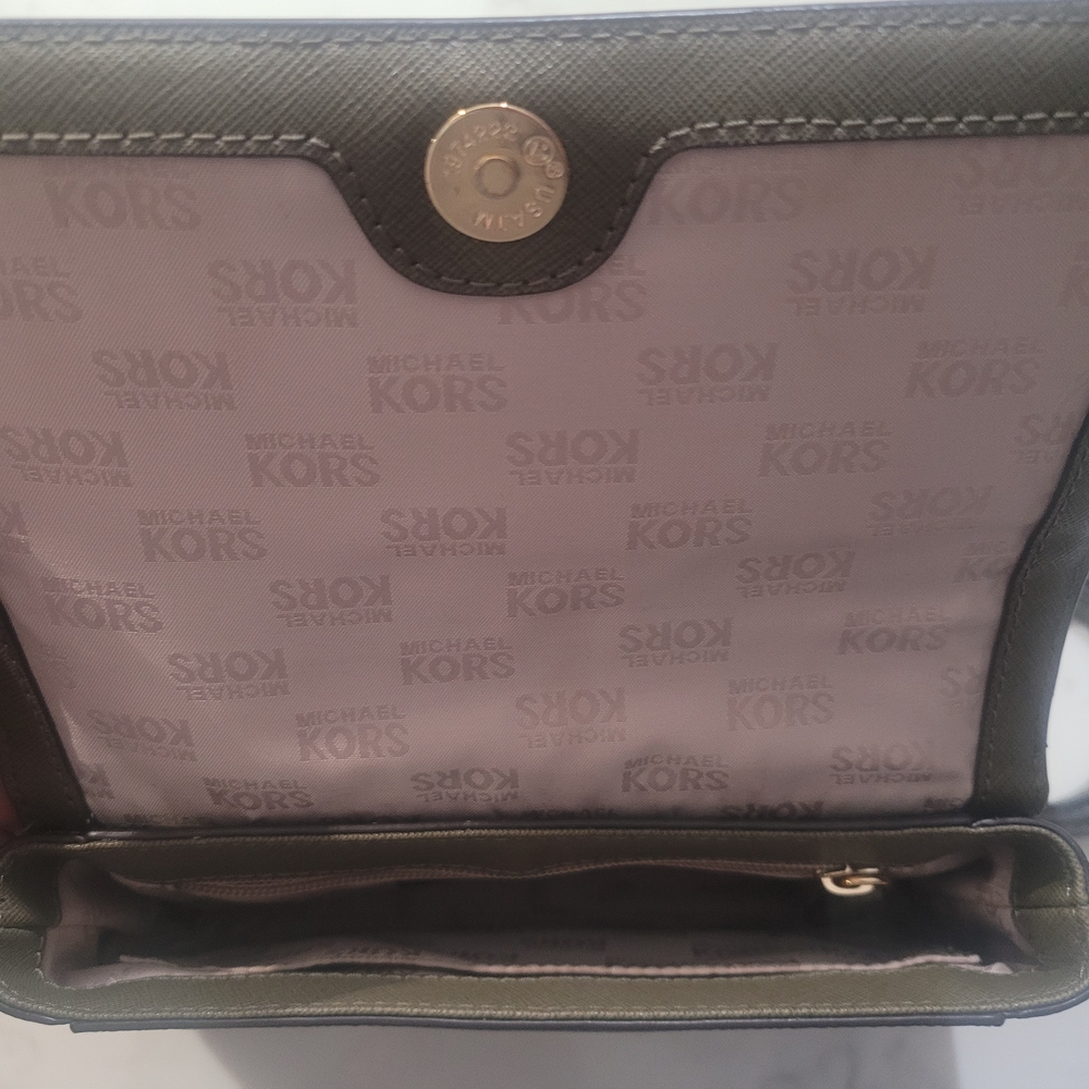 Michael Kors Green and Brown Shoulder Bag - Picture 2 of 5